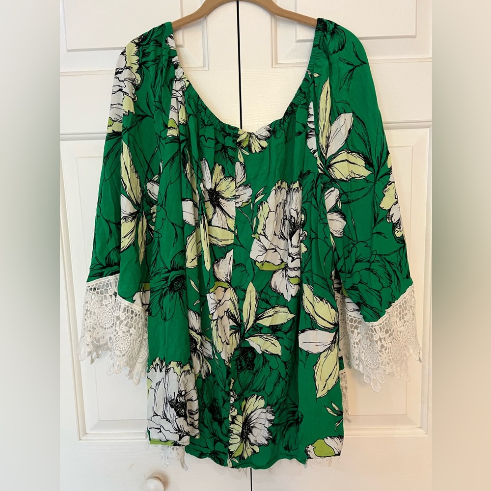 Cato Green Floral Blouse with Lace Accents EUC Size 26/28W - Picture 8 of 8